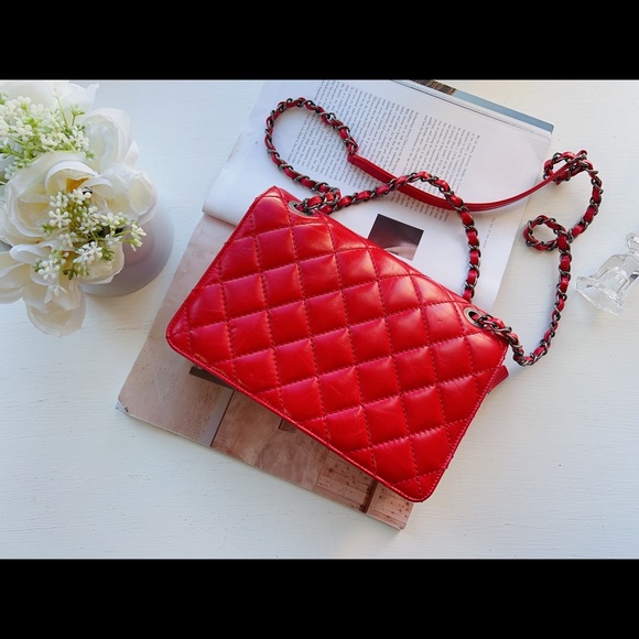❤️Chanel Red Quilted Calfskin Leather Classic flap - Picture 2 of 4